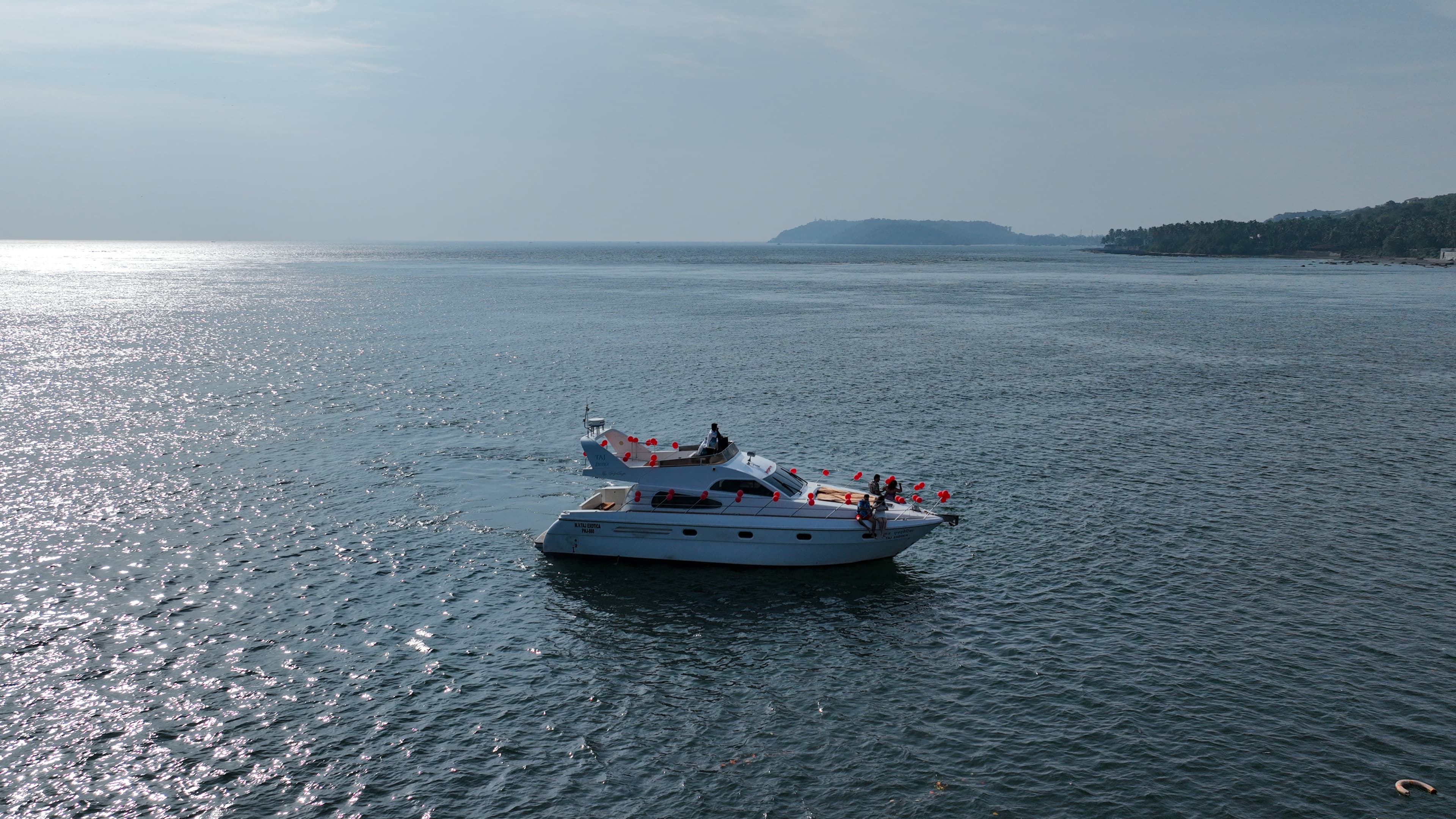 Yacht vs Cruise in Goa: Which Experience Is Right for You?